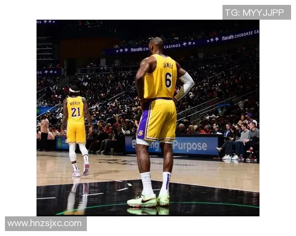 湖人对阵老鹰精彩瞬间回顾与赛场照片分享